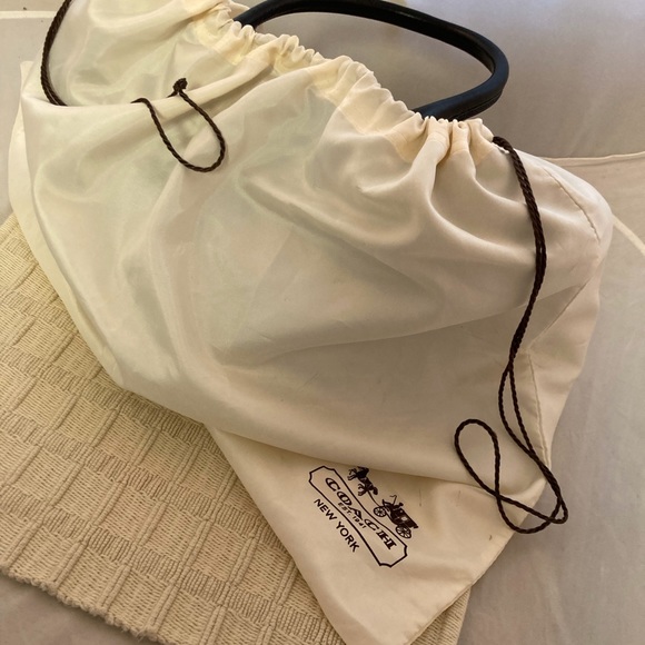 Coach Handbag - Picture 8 of 9